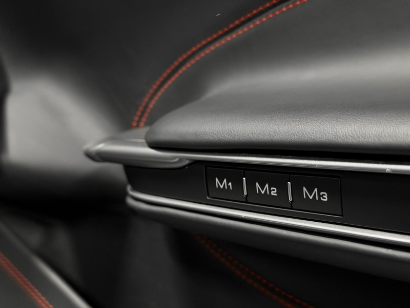 Ferrari GTC4 Lusso T 610cv
