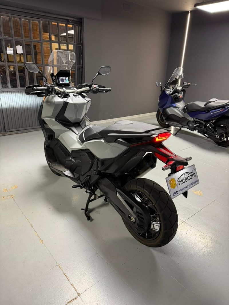 Honda ADV 750