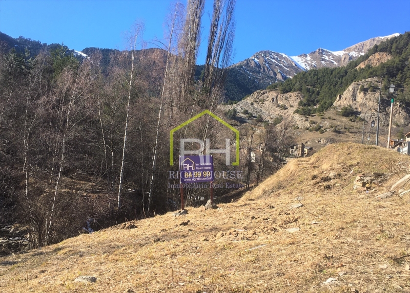 Land with permits for the villa of your dreams