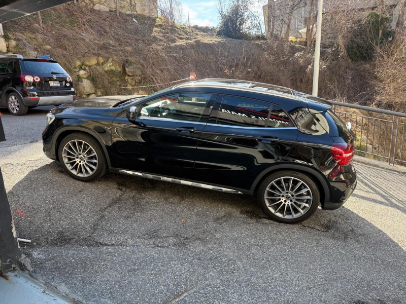 MERCEDES-BENZ GLA 250 4MATIC 7G-TRONIC AMG