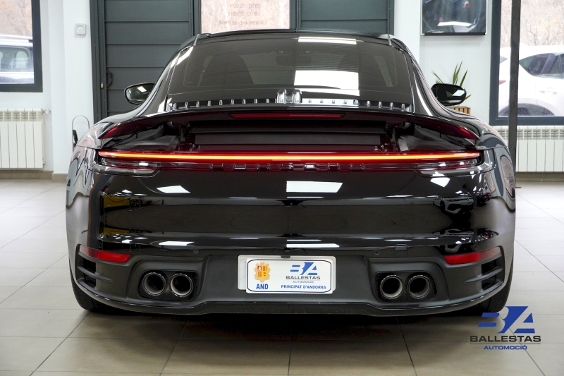 PORSCHE 911 992 RACE