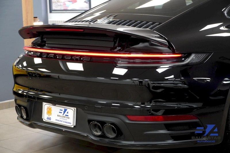 PORSCHE 911 992 RACE