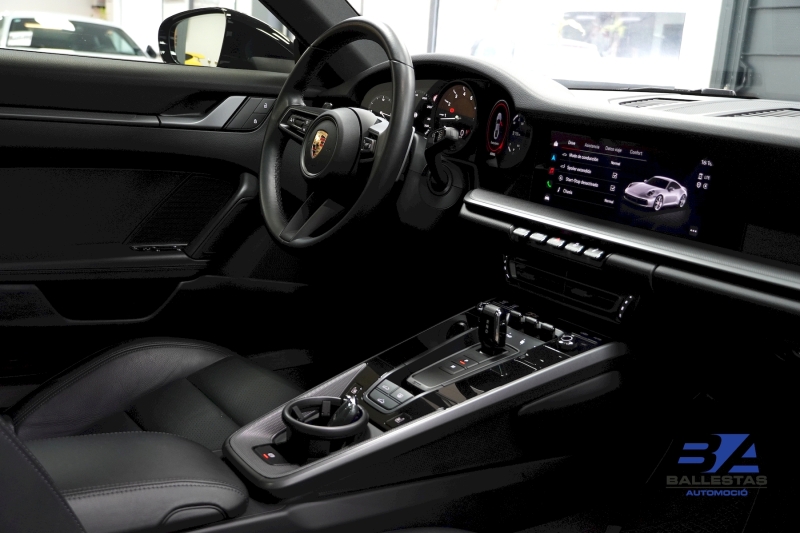 PORSCHE 911 992 RACE