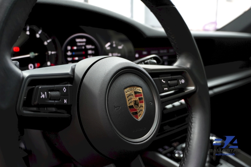PORSCHE 911 992 RACE
