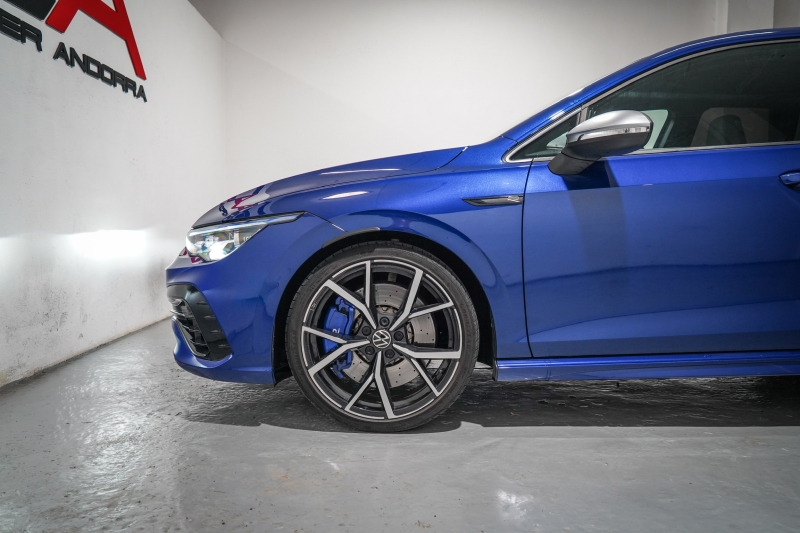 VOLKSWAGEN GOLF R PERFORMANCE