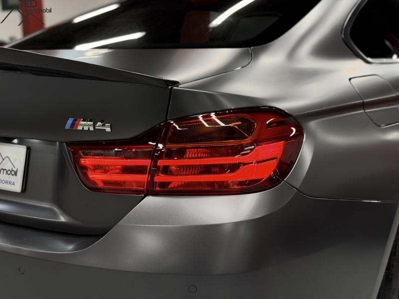 BMW M4 DKG 431cv Carbon