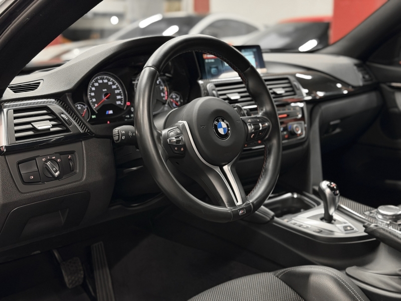 BMW M4 DKG 431cv Carbon