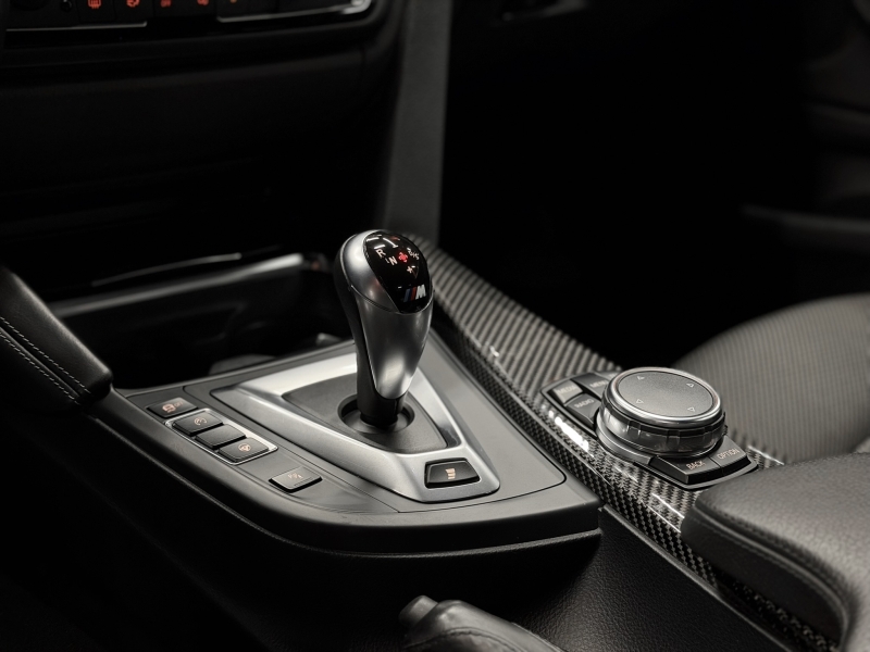 BMW M4 DKG 431cv Carbon