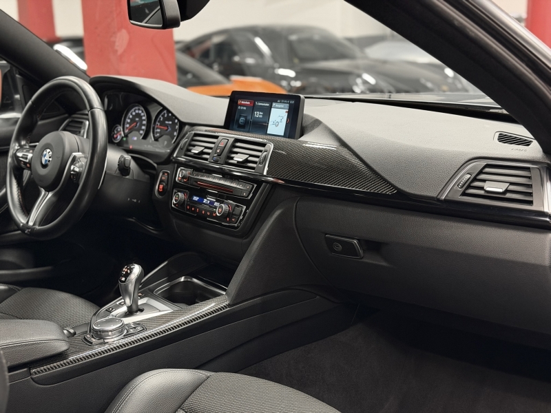 BMW M4 DKG 431cv Carbon