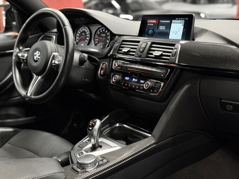 BMW M4 DKG 431cv Carbon