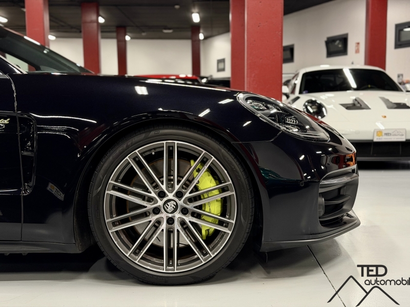 Porsche Panamera 4S 560cv