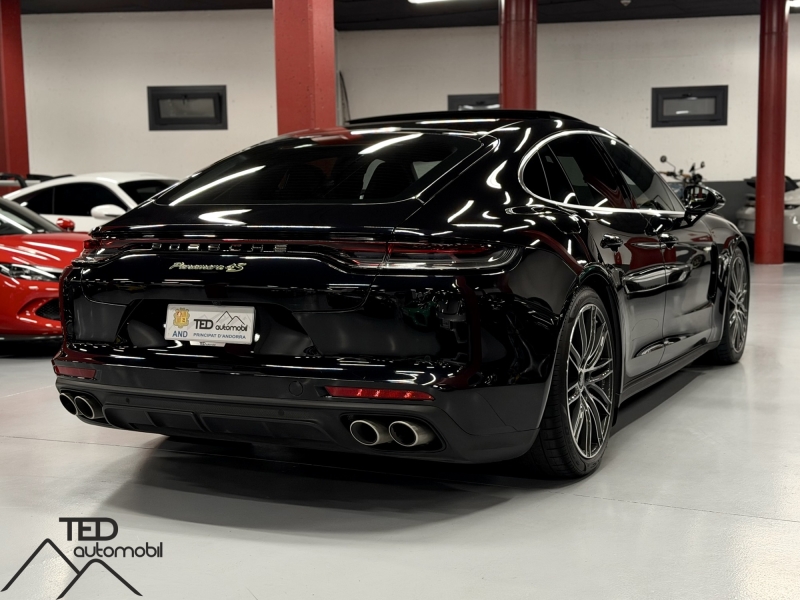 Porsche Panamera 4S 560cv