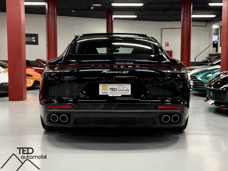 Porsche Panamera 4S 560cv