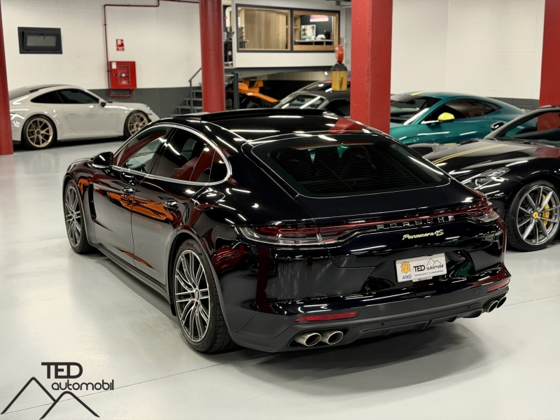Porsche Panamera 4S 560cv