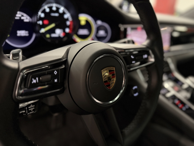 Porsche Panamera 4S 560cv