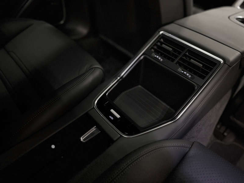 Porsche Panamera 4S 560cv