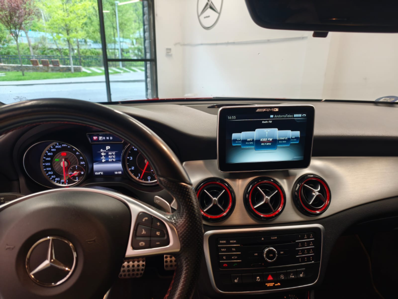 MERCEDES CLA 45 AMG