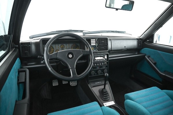 LANCIA DELTA HF Integrale Martini 6