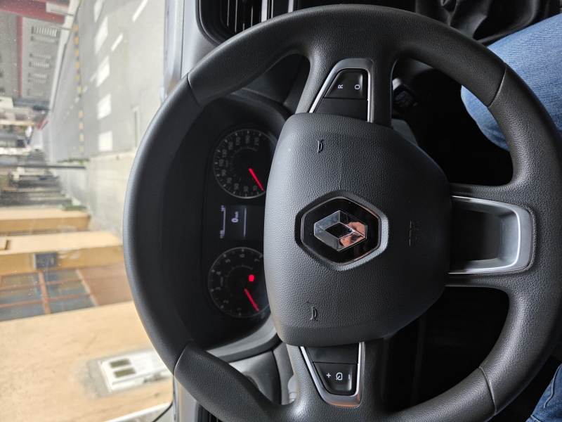 Renault Master 2023