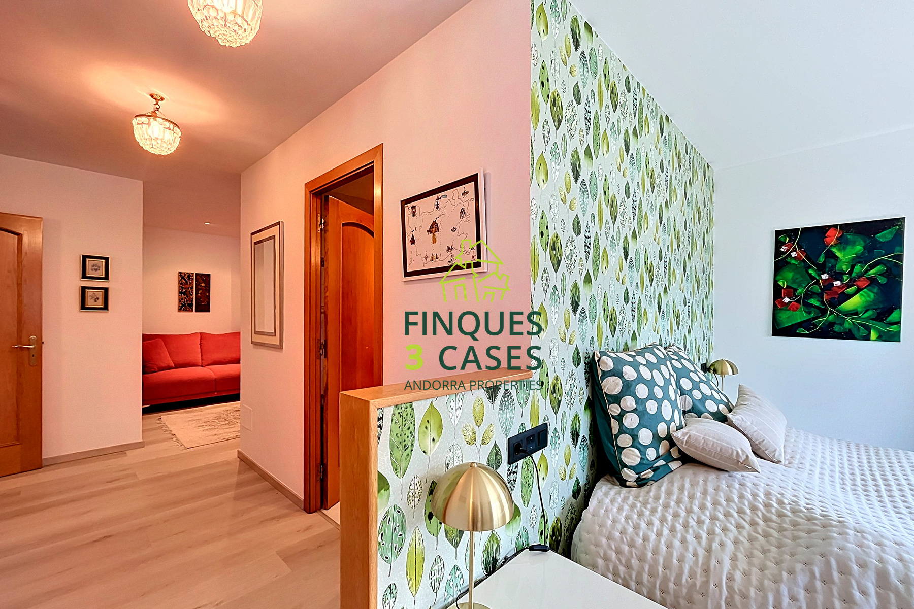 Discover this impressive villa located in a