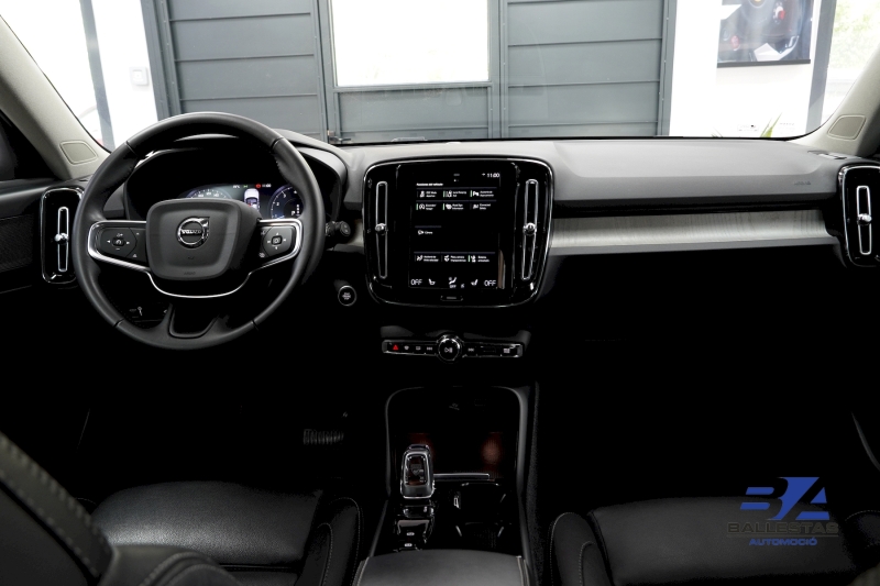 VOLVO XC40 B4 197CV AWD REGISTRATION
