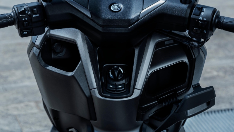 YAMAHA NMAX 125