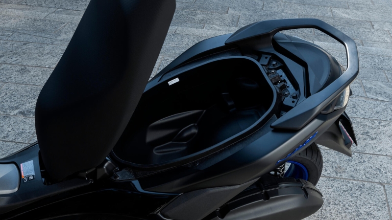 YAMAHA NMAX 125
