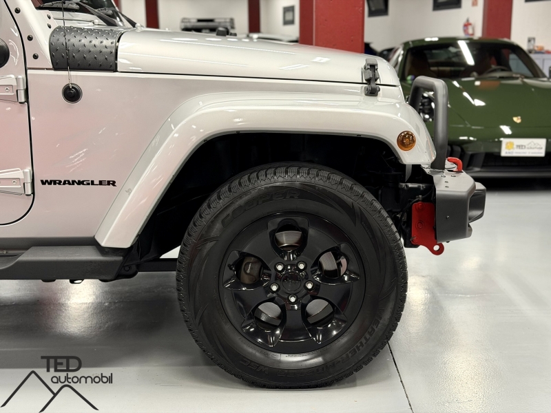 Jeep Wrangler Unlimited Sahara 2.8 crd 200cv