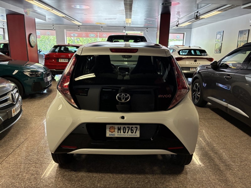 TOYOTA AIGO 1.0 VVT-I