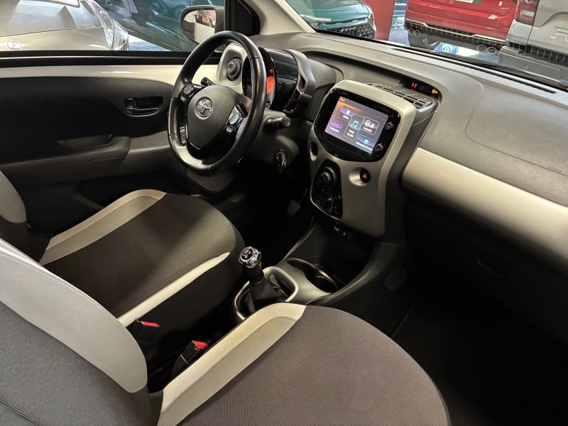 TOYOTA AIGO 1.0 VVT-I