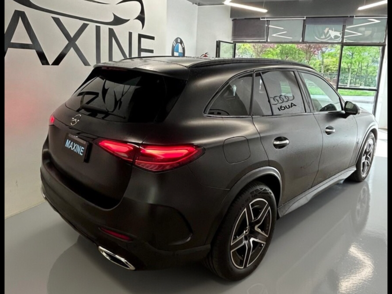 MERCEDES GLC 300 AMG