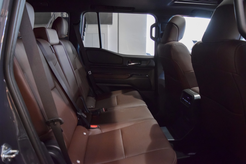 NEW TOYOTA LAND CRUISER 250 VX
