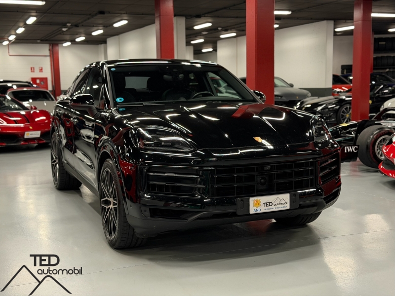 Porsche Cayenne Coupe E-Hybrid 470cv