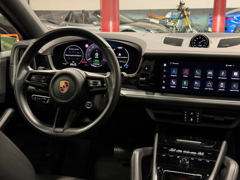 Porsche Cayenne Coupe E-Hybrid 470cv
