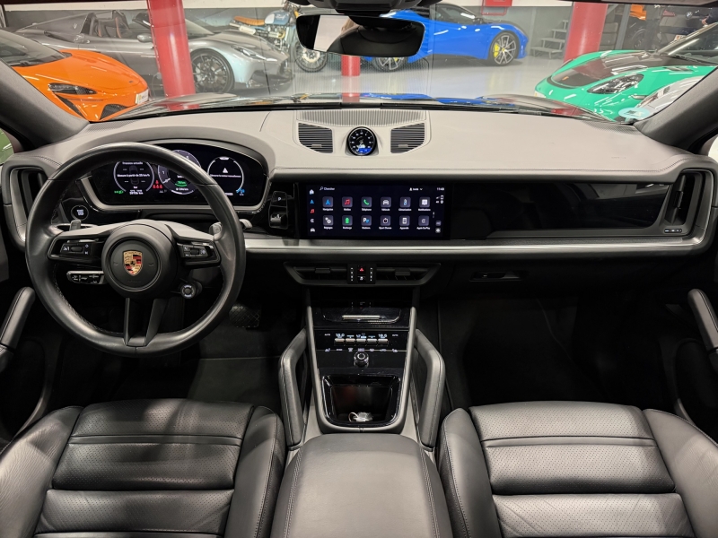 Porsche Cayenne Coupe E-Hybrid 470cv