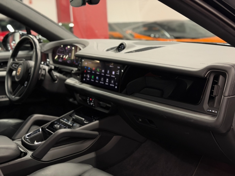 Porsche Cayenne Coupe E-Hybrid 470cv