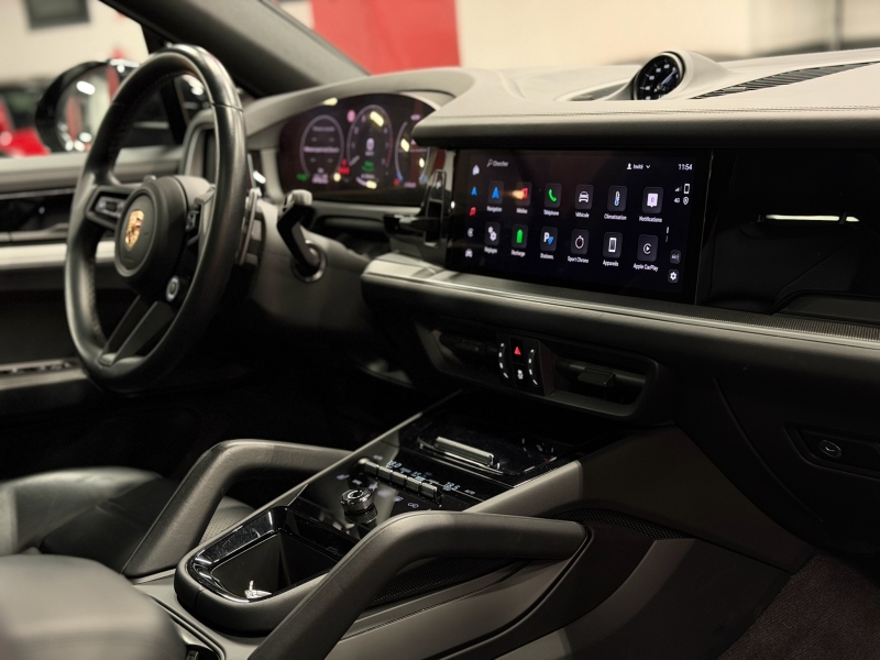 Porsche Cayenne Coupe E-Hybrid 470cv