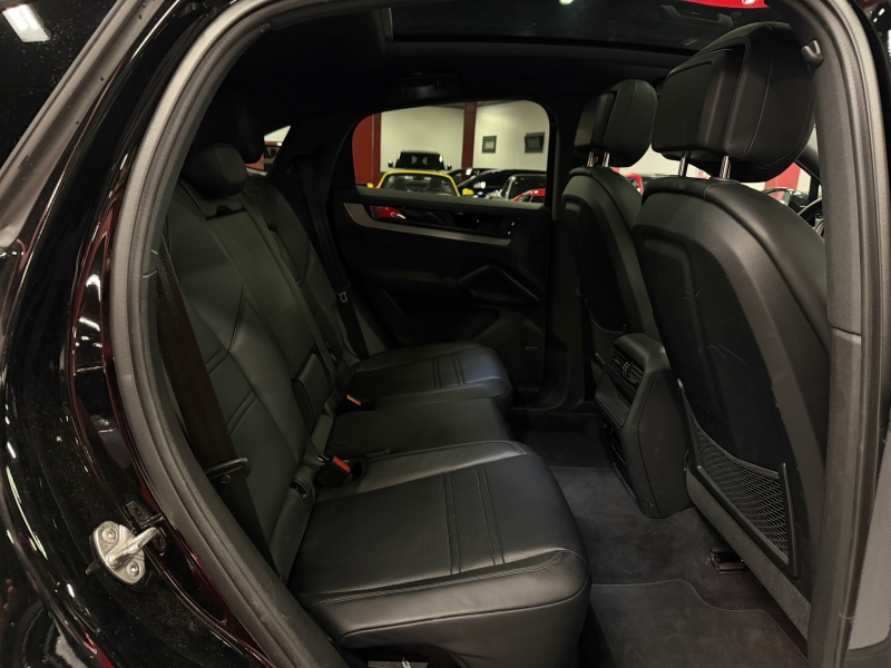 Porsche Cayenne Coupe E-Hybrid 470cv