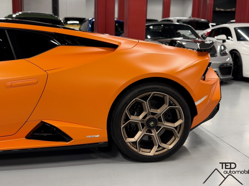 Lamborghini Huracan Tecnica RWD 640cv