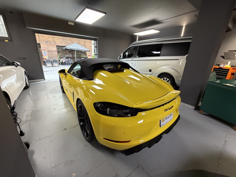 Porsche 718 Spyder PDK 420cv