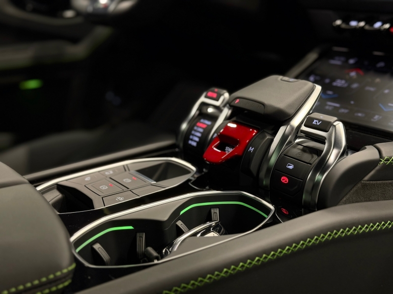 Lamborghini Urus SE 800cv