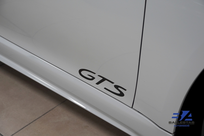 PORSCHE 718 BOXSTER GTS PDK 365 CV