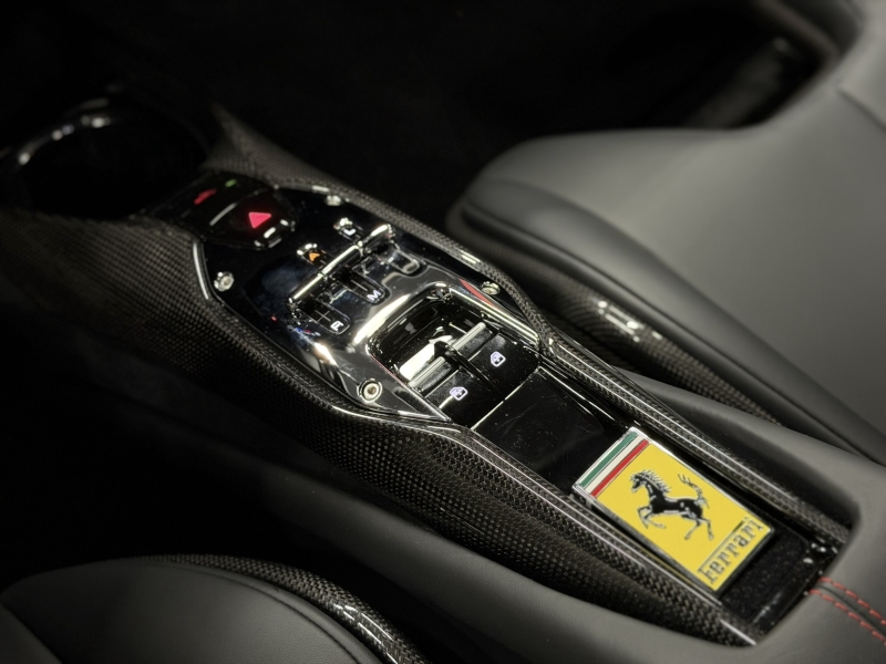 Ferrari 296 GTB 830cv Buckets Carbon