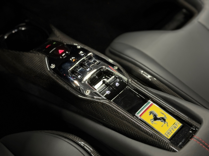 Ferrari 296 GTB 830cv Buckets Carbon