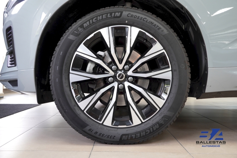 VOLVO XC60 B5 AWD 250 HP