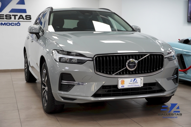 VOLVO XC60 B5 AWD 250 HP