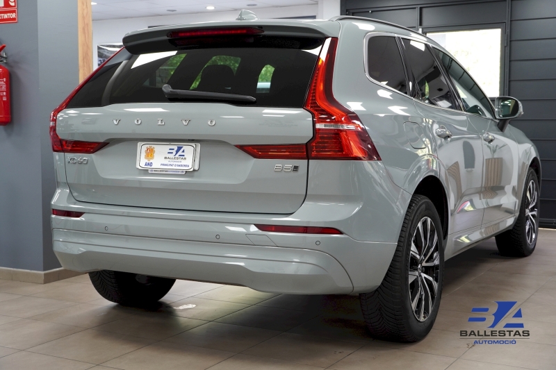 VOLVO XC60 B5 AWD 250 HP