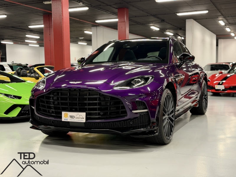 Aston Martin DBX 707