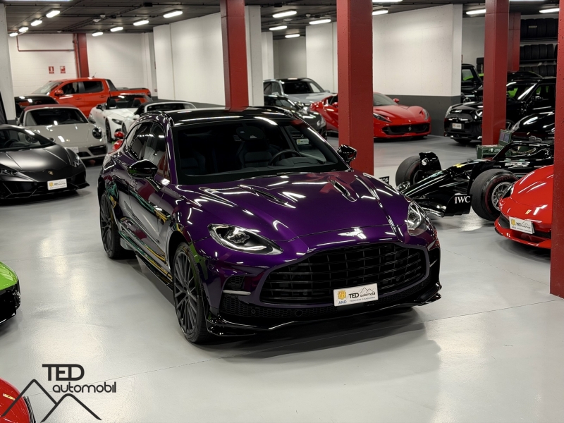Aston Martin DBX 707