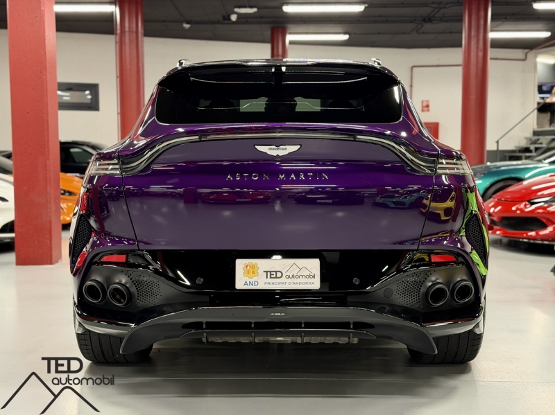 Aston Martin DBX 707